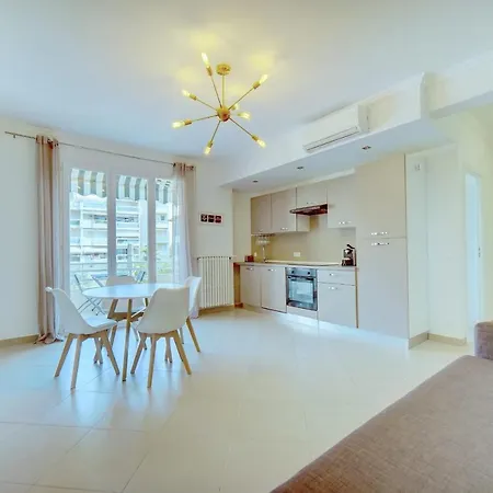 Immogroom - Terrace - 2 Bedrooms - Downtown - Air Conditioning - Wifi Apartment *
